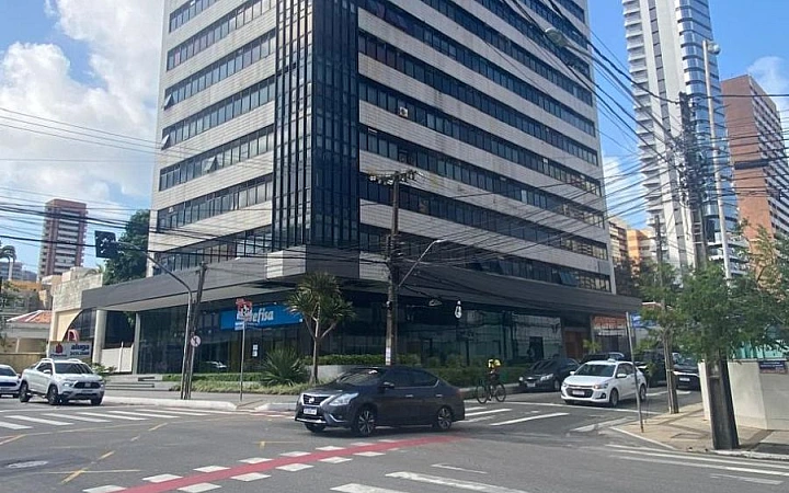 Ed. Etevaldo Nogueira Centro empresarial Sala Comercial